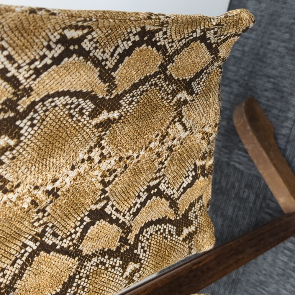 🌻 H&M Pull On Brown Snakeskin Print Elastic Waist Wide Leg Jersey Pants XS - Picture 4 of 7